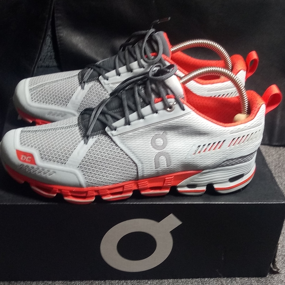 run on clouds owner card